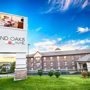 Grand Oaks Hotel